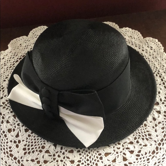 Betmar ( Plaza Suite) Accessories - Vintage Straw Hat
